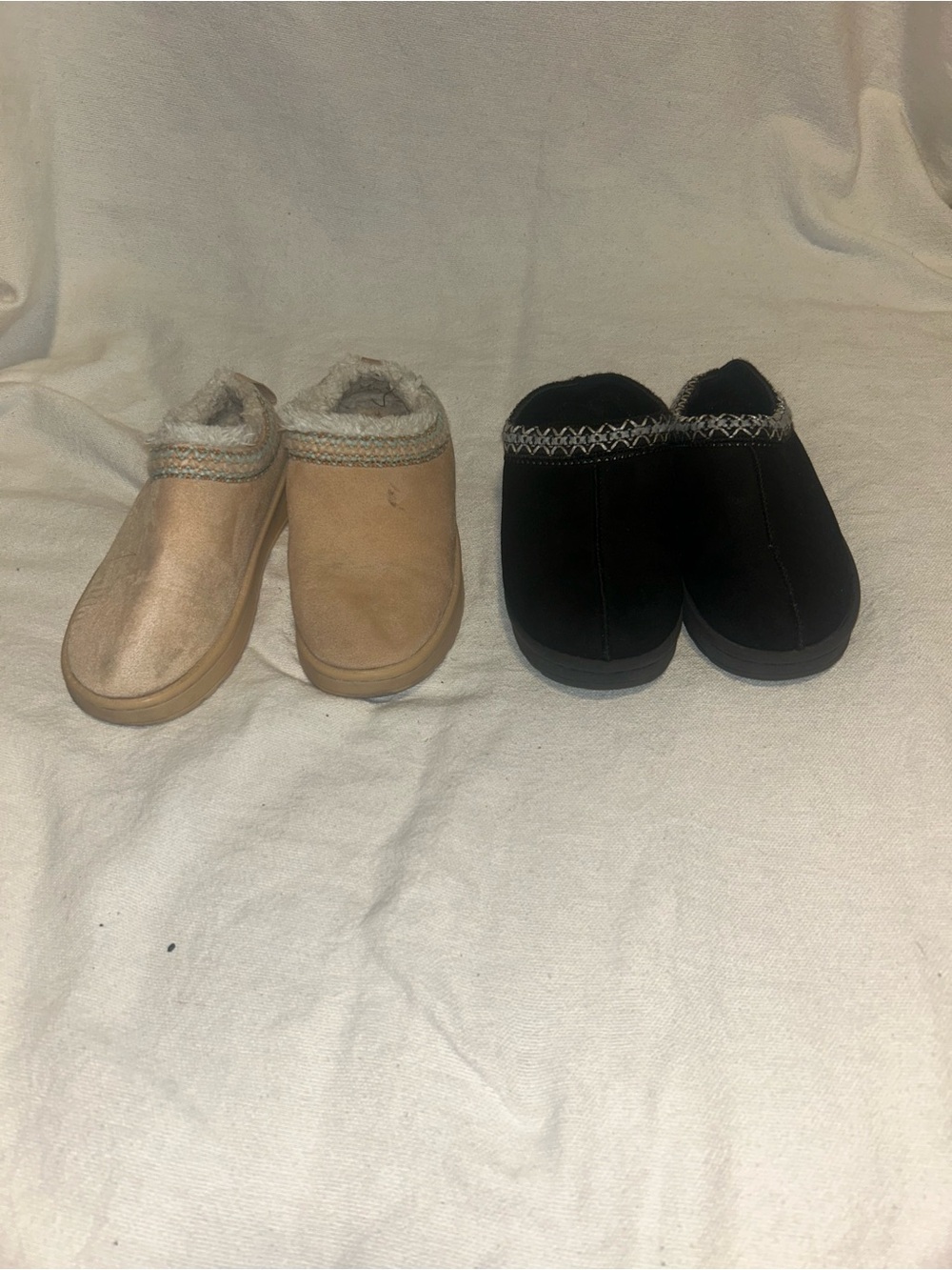 2 pair Kids White Mountain Slippers
